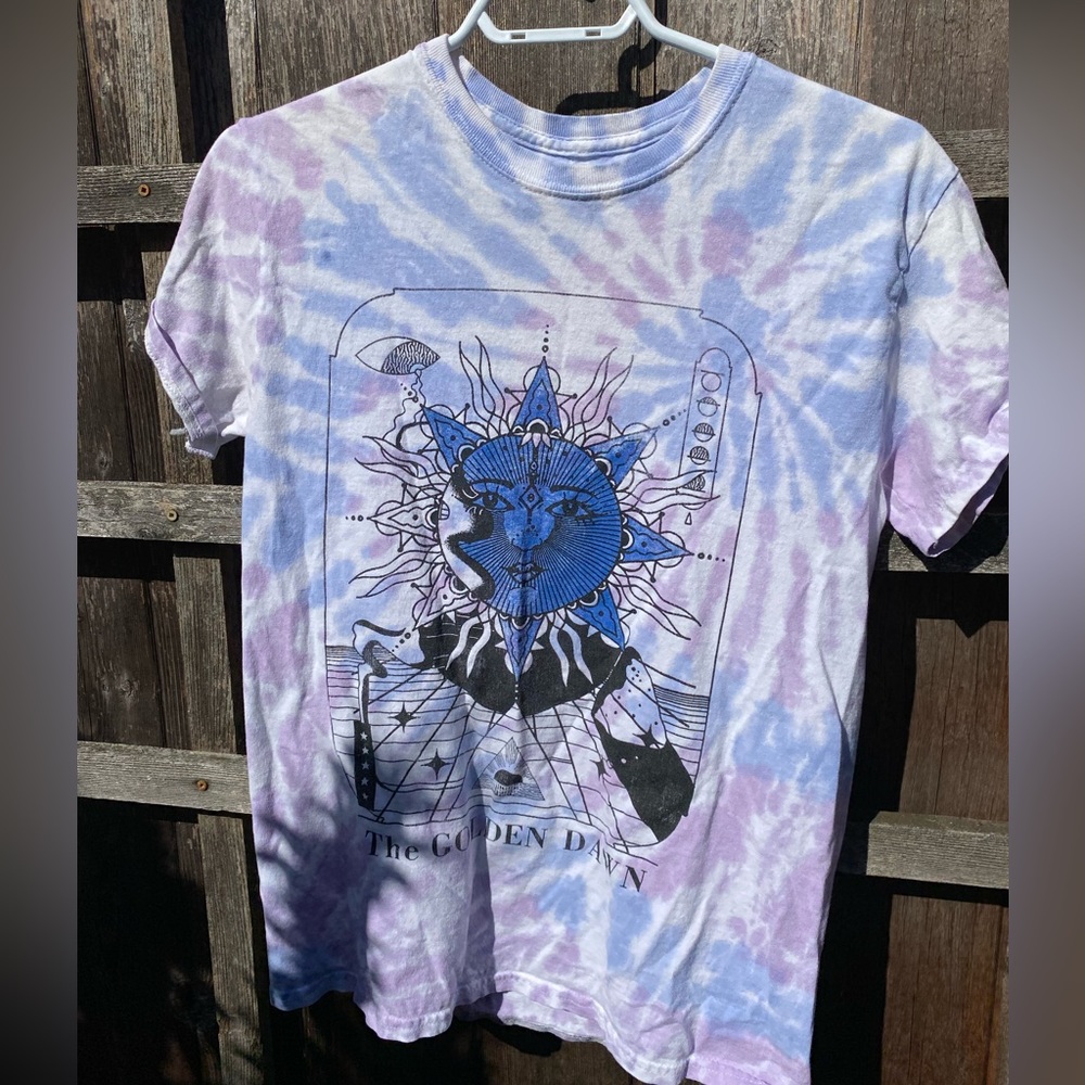 “The Golden Dawn” Graphic T-Shirt